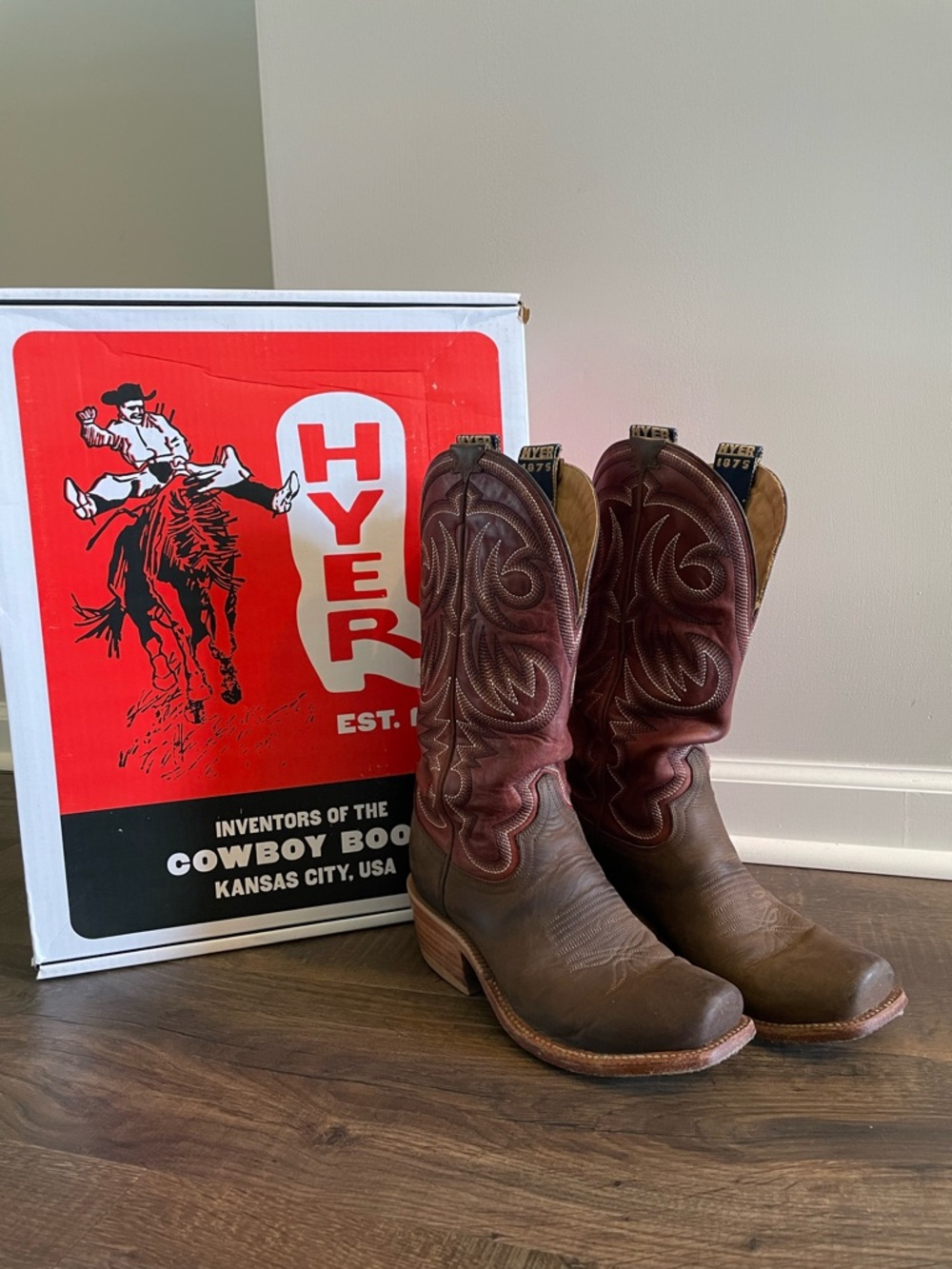Hyer Men's Brown & Burgundy Western Cowboy Boots